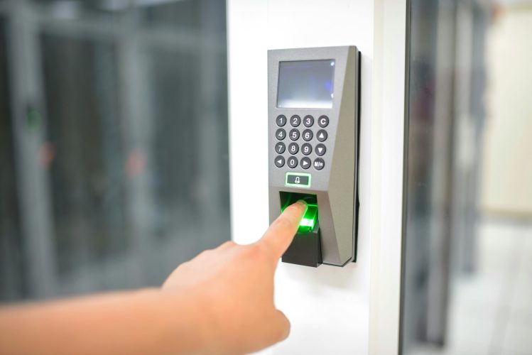 Kami juga melayani jasa pemasangan access control, jasa pemasangan smarthome, jasa pasang access control, dan jasa pasang doorlock Surabaya.
